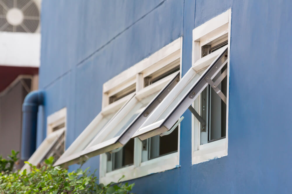 awning windows vs casement windows