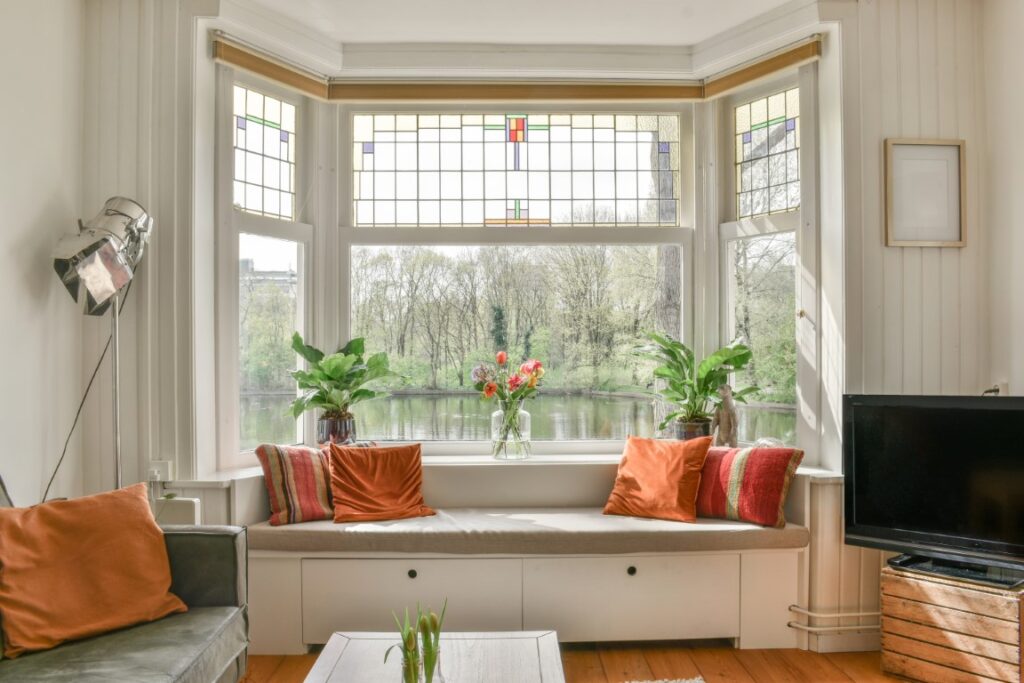 Cozy spacious and bright dining area